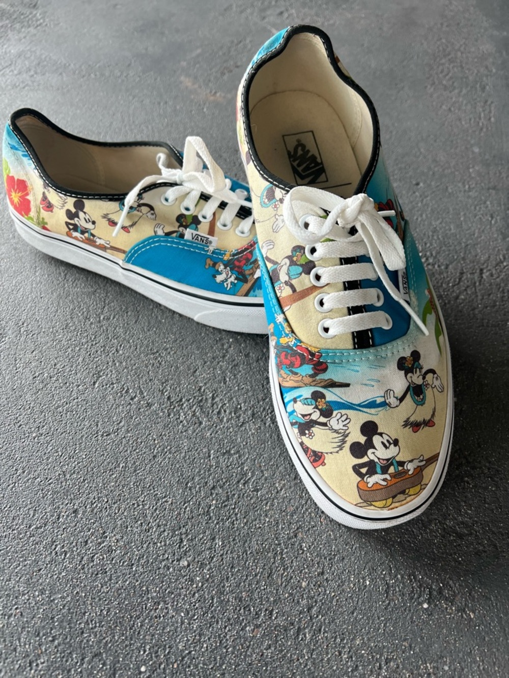 Vans Men’s Mickey Mouse Hawaiian Disney Sneakers